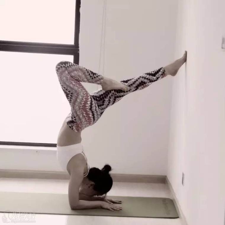 任娟 美国瑜伽联盟认证RYT200老师