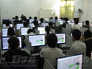 廣州市藍(lán)天技工學(xué)校教學(xué)場(chǎng)景