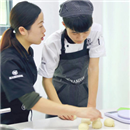 想要烘焙创业，广州哪里有合适的学校可以帮助创业成功？