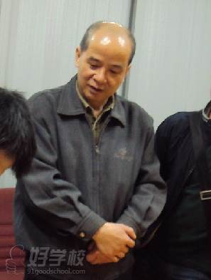何锦华先生