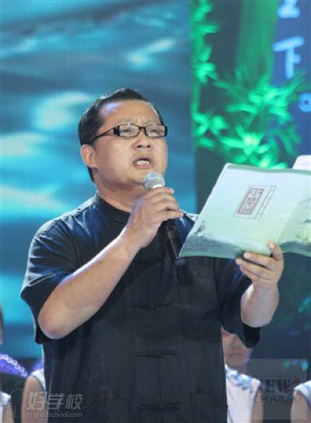 李辉 李辉