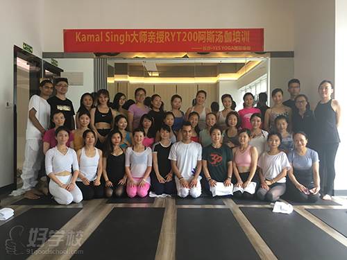 长沙Yes Yoga国际瑜伽馆 教师与学员合影
