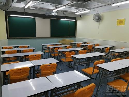 宽敞明亮的教室 宽敞明亮的教室