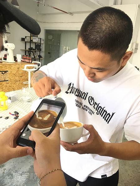 苏州阿尔法咖啡烘焙学院  咖啡制作过程