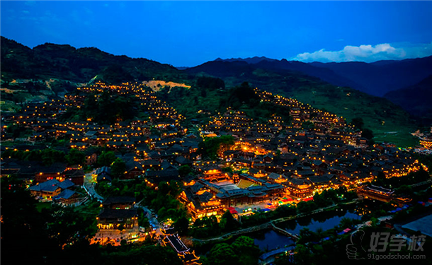 古鎮(zhèn)夜景