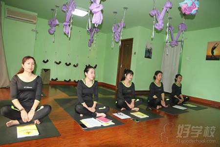 北京尚蒂瑜伽教练培训学校 课堂现场