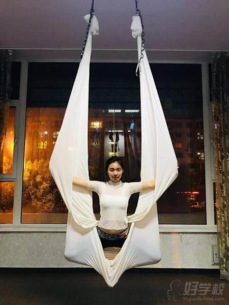 北京尚蒂瑜伽教练培训学校 璇儿老师