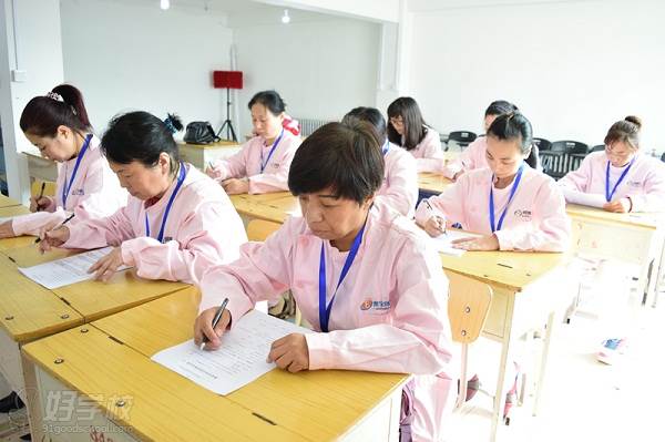北京奥宝母婴培训中心学员风采