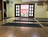 深圳仁善瑜伽馆的学员们是怎么进行瑜伽学习和训练的？