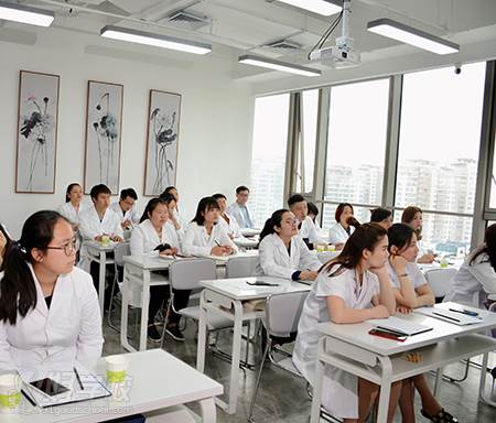 上海水墨丹青绘健康管理培训中心 学习现场