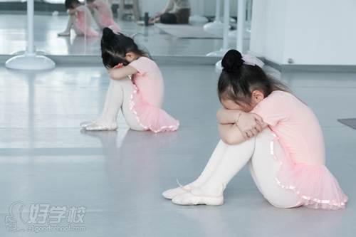广州爱丽芭蕾舞蹈艺术培训中心 教学现场