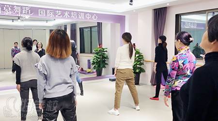 义乌佰慕舞蹈培训中心  现场教学