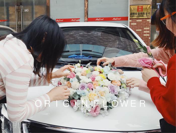 广州初芯花艺设计培训中心  婚车花束造型设计