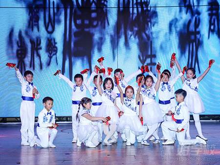 北京两个黄鹂教育 口才课堂学员风采 北京两个黄鹂教育 口才课堂学员风采