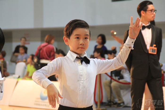 深圳港龙舞蹈培训中心  学员舞蹈风采展示