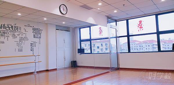 上海天丽舞蹈工作室  教室环境