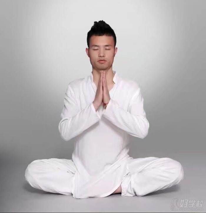 西安心之悦瑜伽培训学院 胡凯老师
