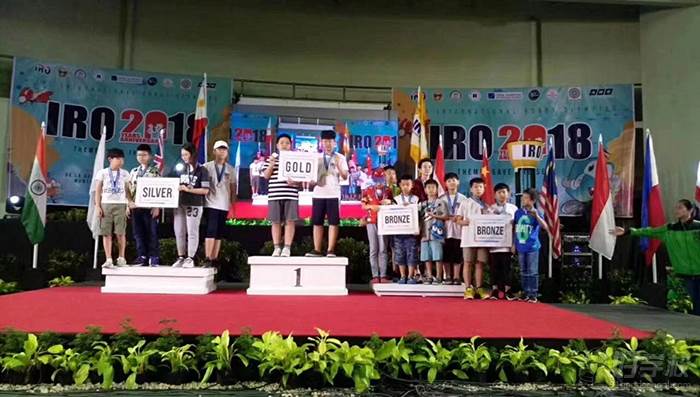 深圳瓦力工厂编程培训中心 学员荣誉