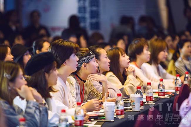杭州瑞格造型美妆教育机构  教学现场