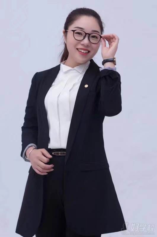 嘉善筱雅化妆美甲美容培训中心导师 小静 嘉善筱雅化妆美甲美容培训中心导师 小静