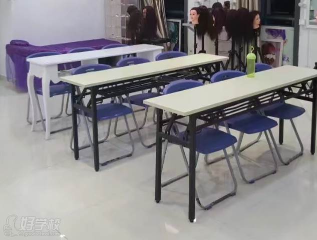 合肥左右职业培训学校  教学环境