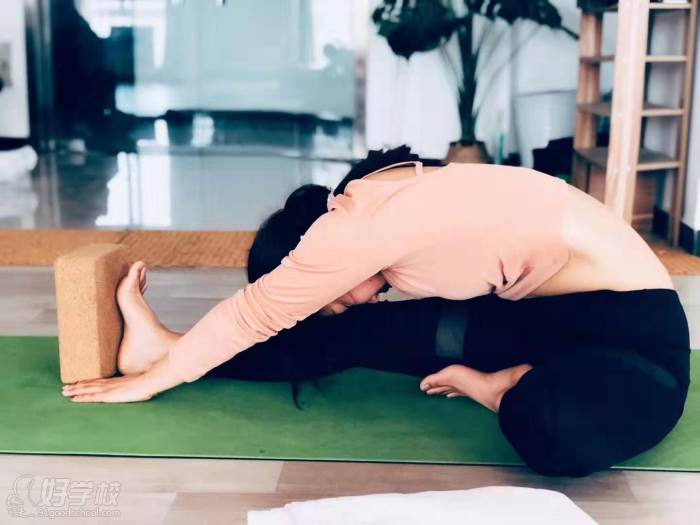 西安轻生活瑜伽培训中心  课程单独练习