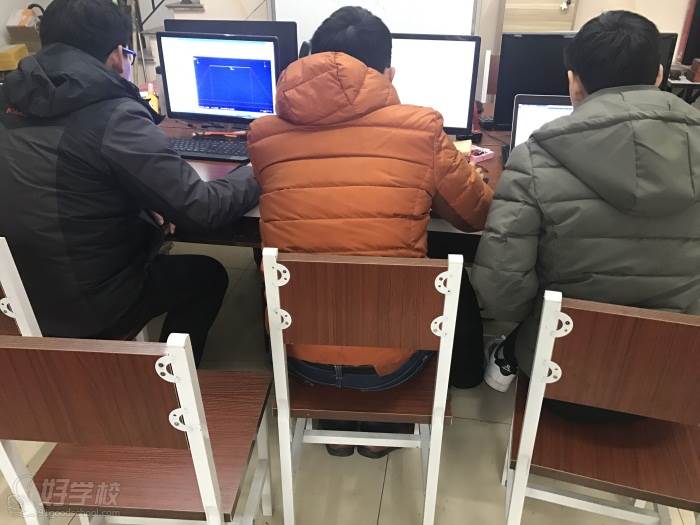 上海钧柳数控教育-教学现场