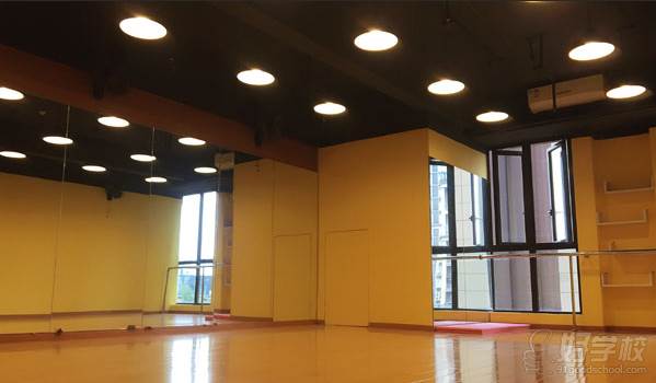 成都吉美舞蹈连锁培训中心  中海国际校区 教学环境