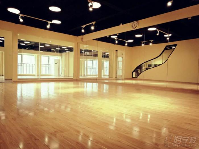 成都吉美舞蹈连锁培训中心  金沙校区 教学环境