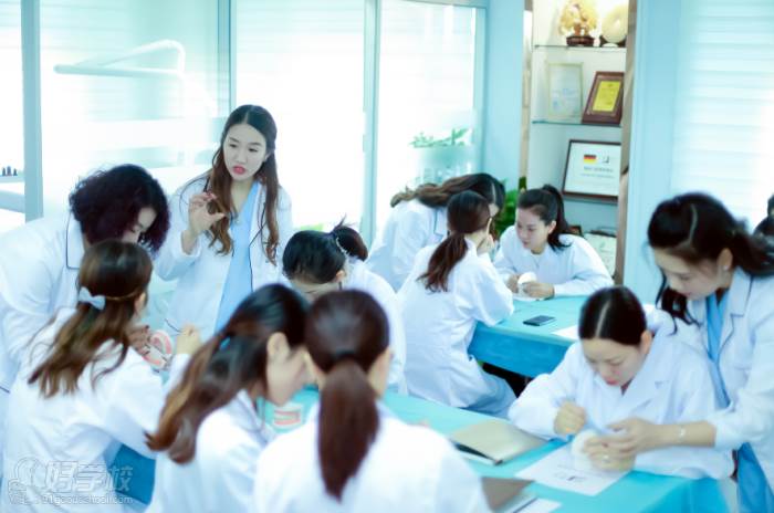 广州秀尔国际美容培训中心  日常教学