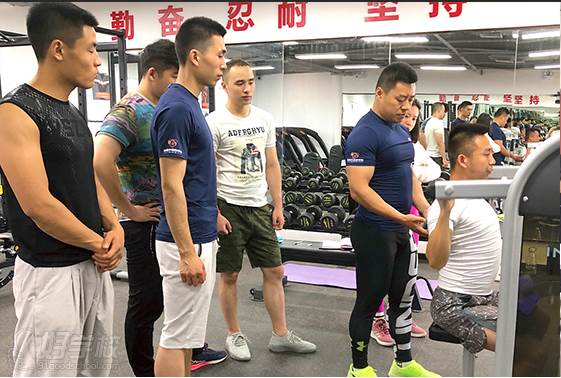 北京自然美健身学院  训练技术教学现场
