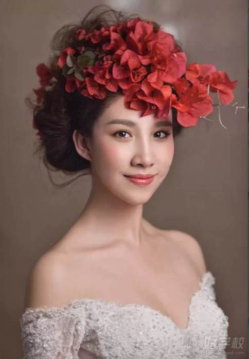 重庆泽宇乐尚职业培训学校  作品展示 鲜花新娘造型