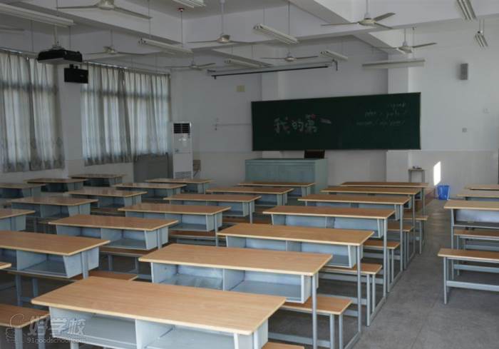 内蒙古惠泽教育  专业教室