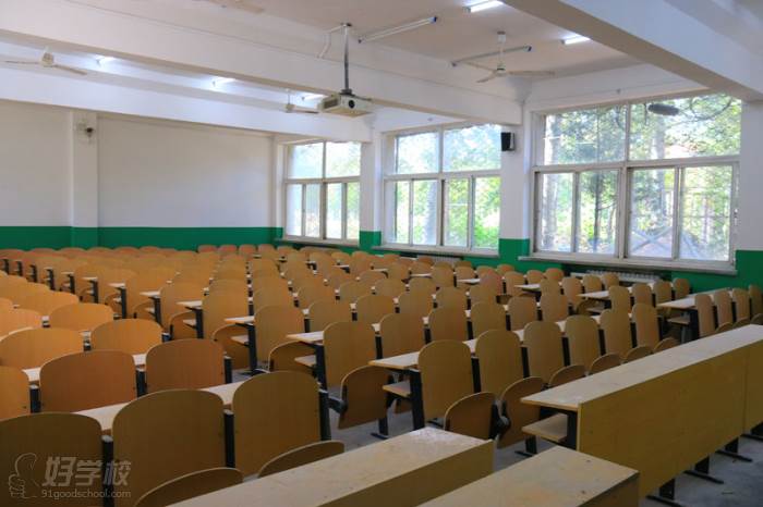 北京商鲲教育高铁乘务员学校 学校环境 北京商鲲教育高铁乘务员学校 学校环境
