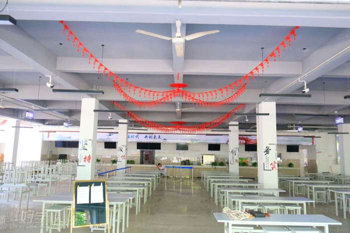 北京商鲲教育高铁乘务员学校 学校环境 北京商鲲教育高铁乘务员学校 学校环境