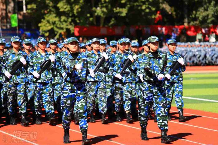 北京商鲲高铁乘务员学校 学员风采