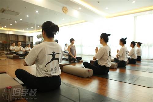 惠州心源瑜伽教练培训学院教学现场展示