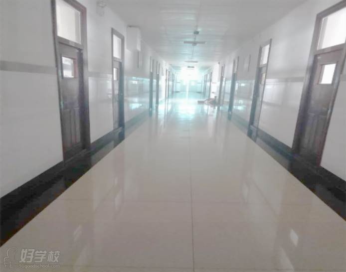 北京商鲲学院  教学走廊
