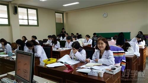 上海俏思雨美业培训学院 教学现场