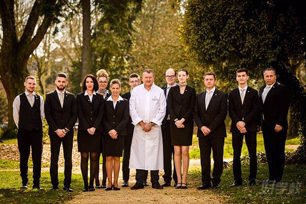 绵阳罗曼法国烹饪学校 chef-eleves学校创始人和他的米其林餐厅团队