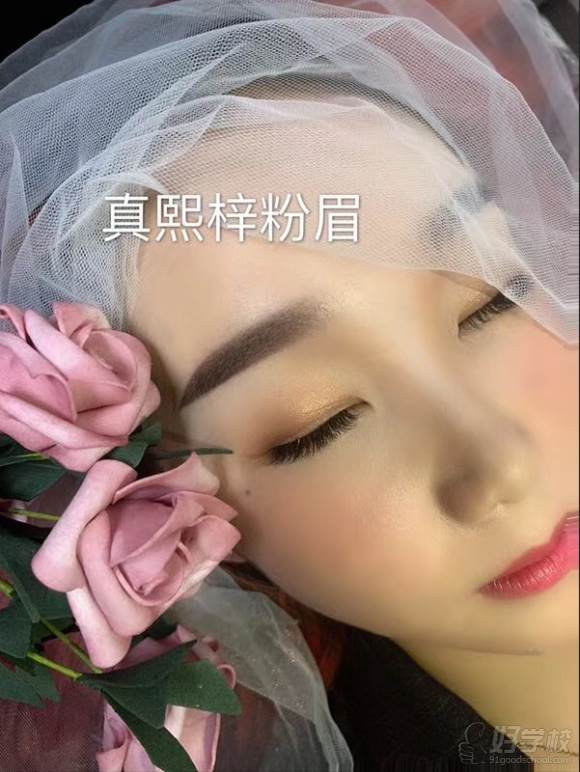 长沙玲丽美妆学院  专业作品