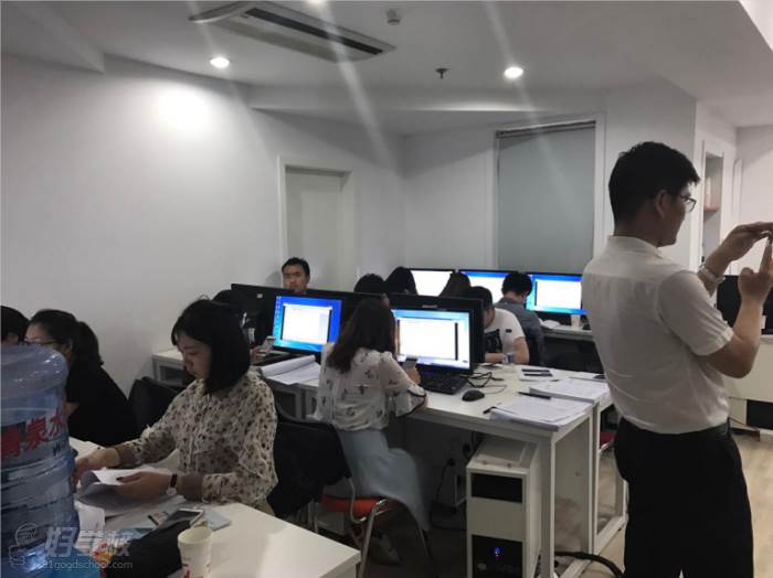 上海精英创造教育  专业现场