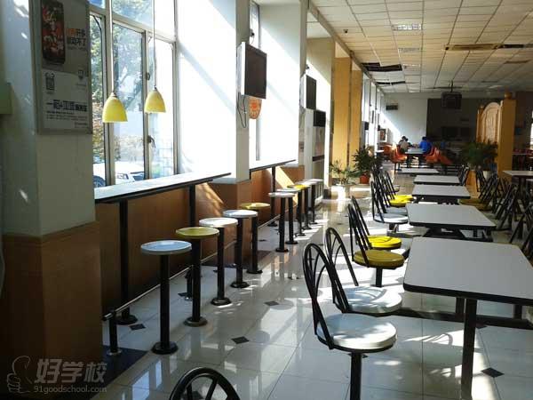 上海树东服装设计研究院学生食堂