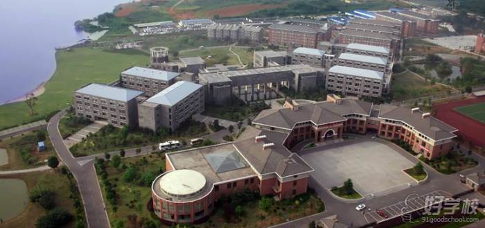 武汉设计工程学院 学校环境 武汉设计工程学院 学校环境