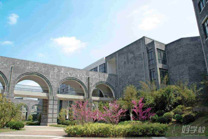 武汉设计工程学院 环境展示 武汉设计工程学院 环境展示