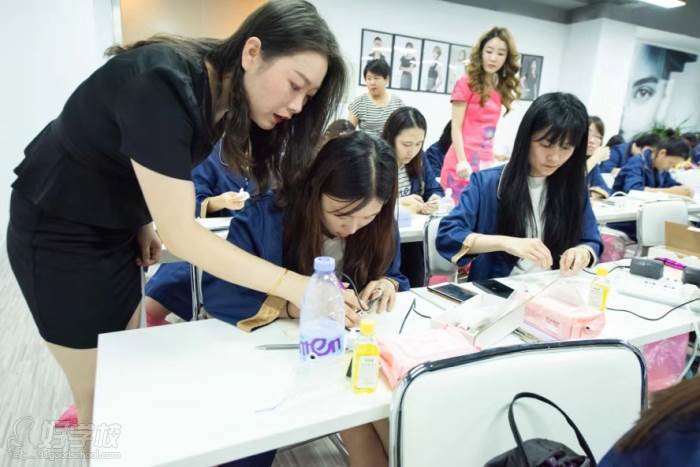 上海原美国际美容学院培训现场