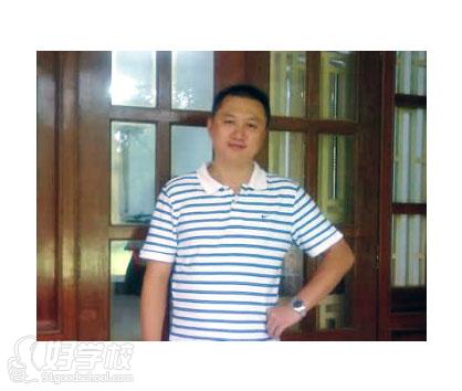寸晓刚 老师