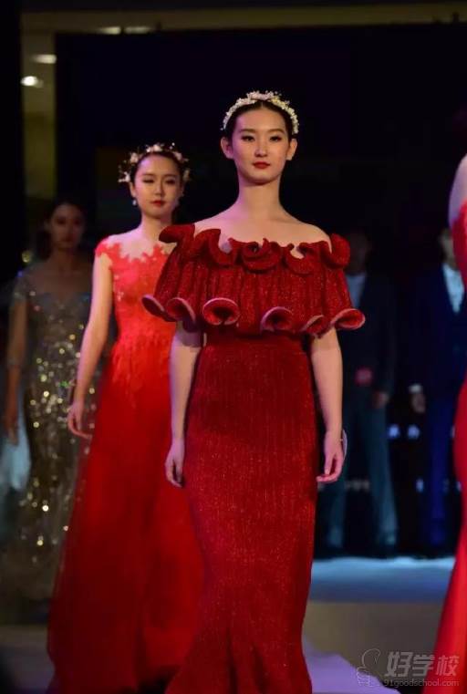 陕西芽色艺术培训中心  广州国际模特大赛现场-专业形象展示