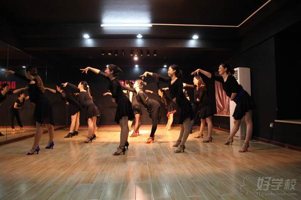 南京Diva国际舞蹈学校 风采