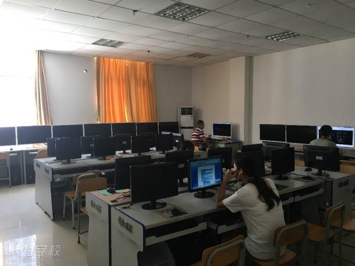 深圳博智培训学校-电脑教室